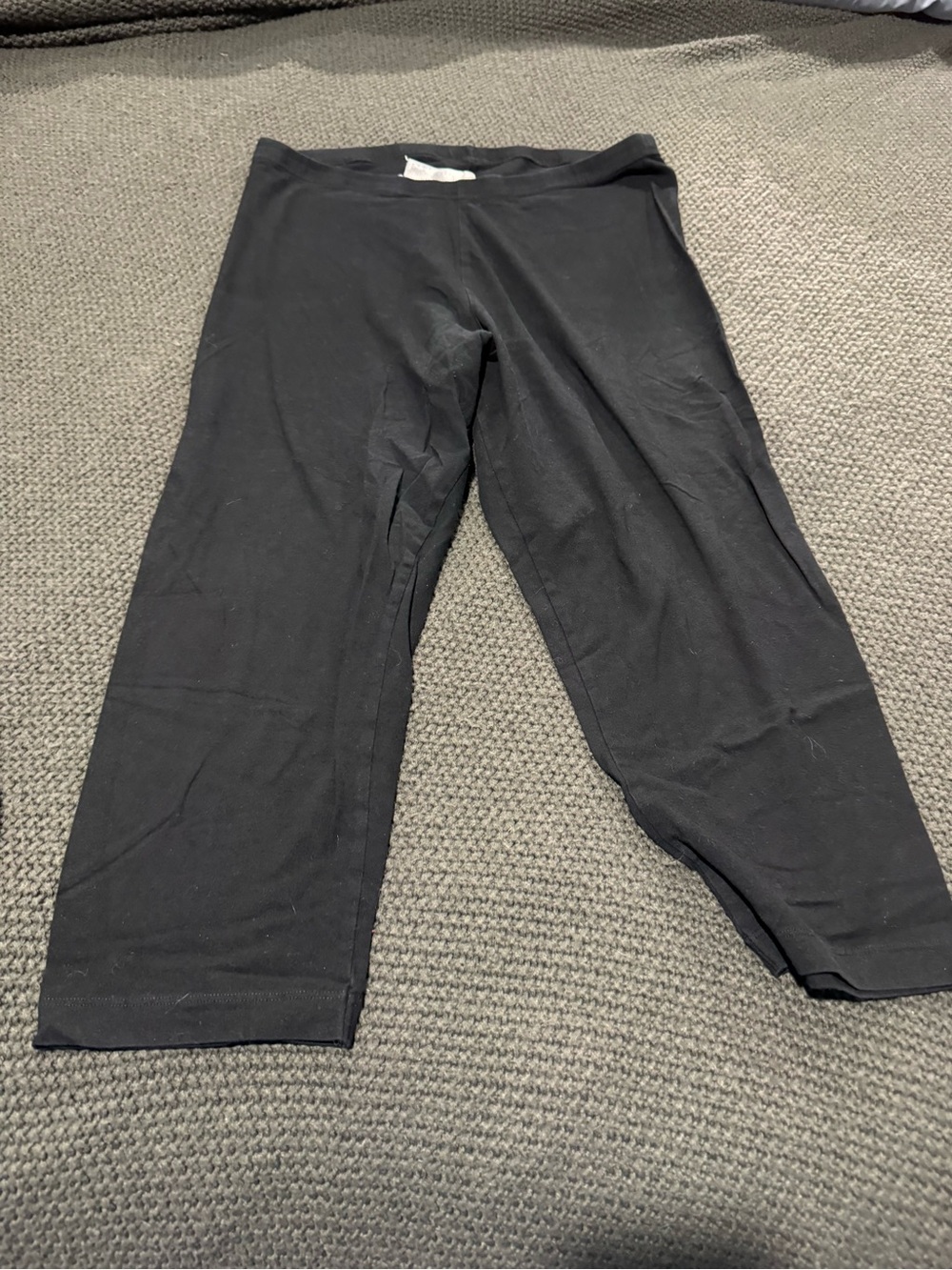 Old Navy Black Capri Leggings